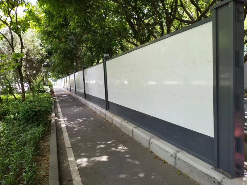 工地围挡板是什么:从基本作用到现场选型一次讲清 工地围挡板是什么:从基本作用到现场选型一次讲清